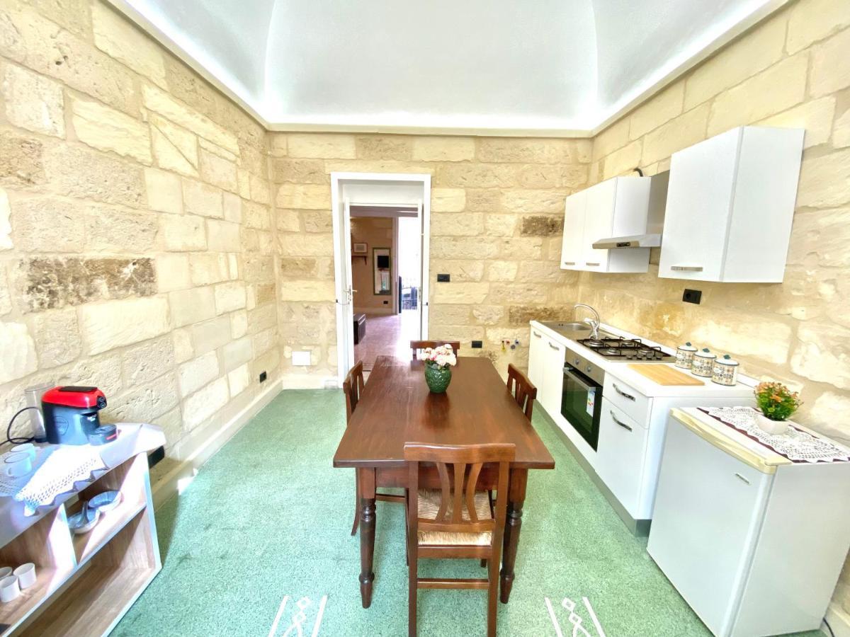 Vohis Luxury House - Fast Wi-Fi & Easy Parking Apartment Lecce Bagian luar foto