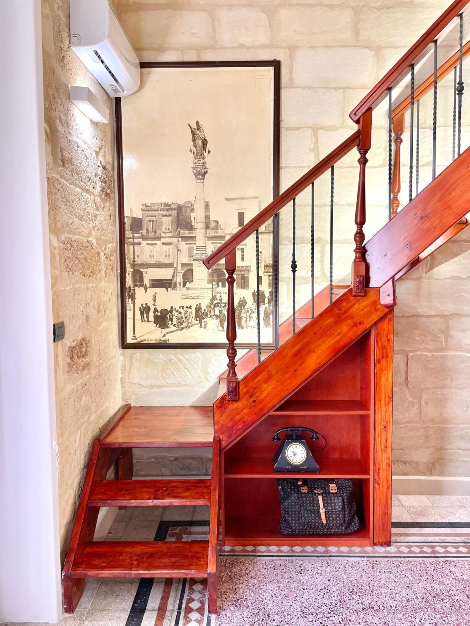 Vohis Luxury House - Fast Wi-Fi & Easy Parking Apartment Lecce Bagian luar foto